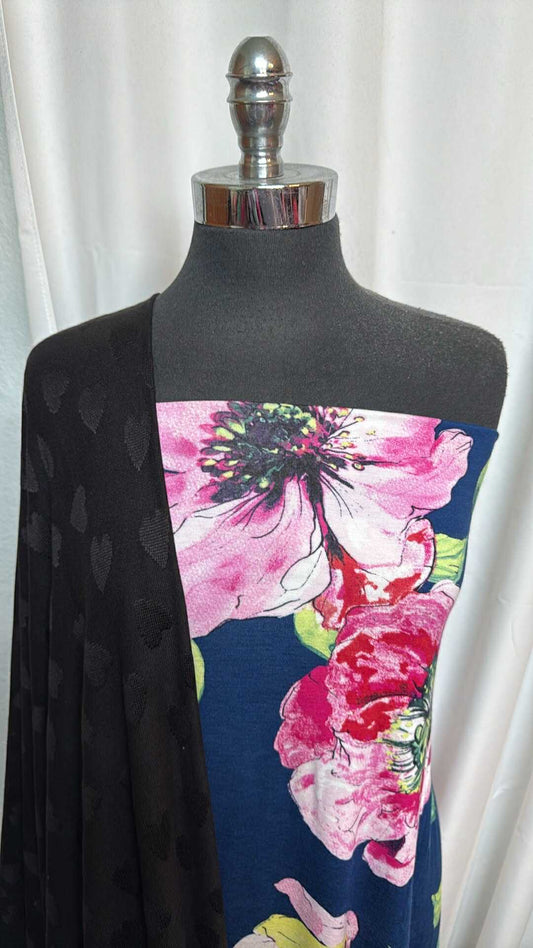 BLACK HEART/BIG FLORAL BUNDLE : 2YD Navy Big Floral R/S & 2YD Black Heart Oakley SK : A28435