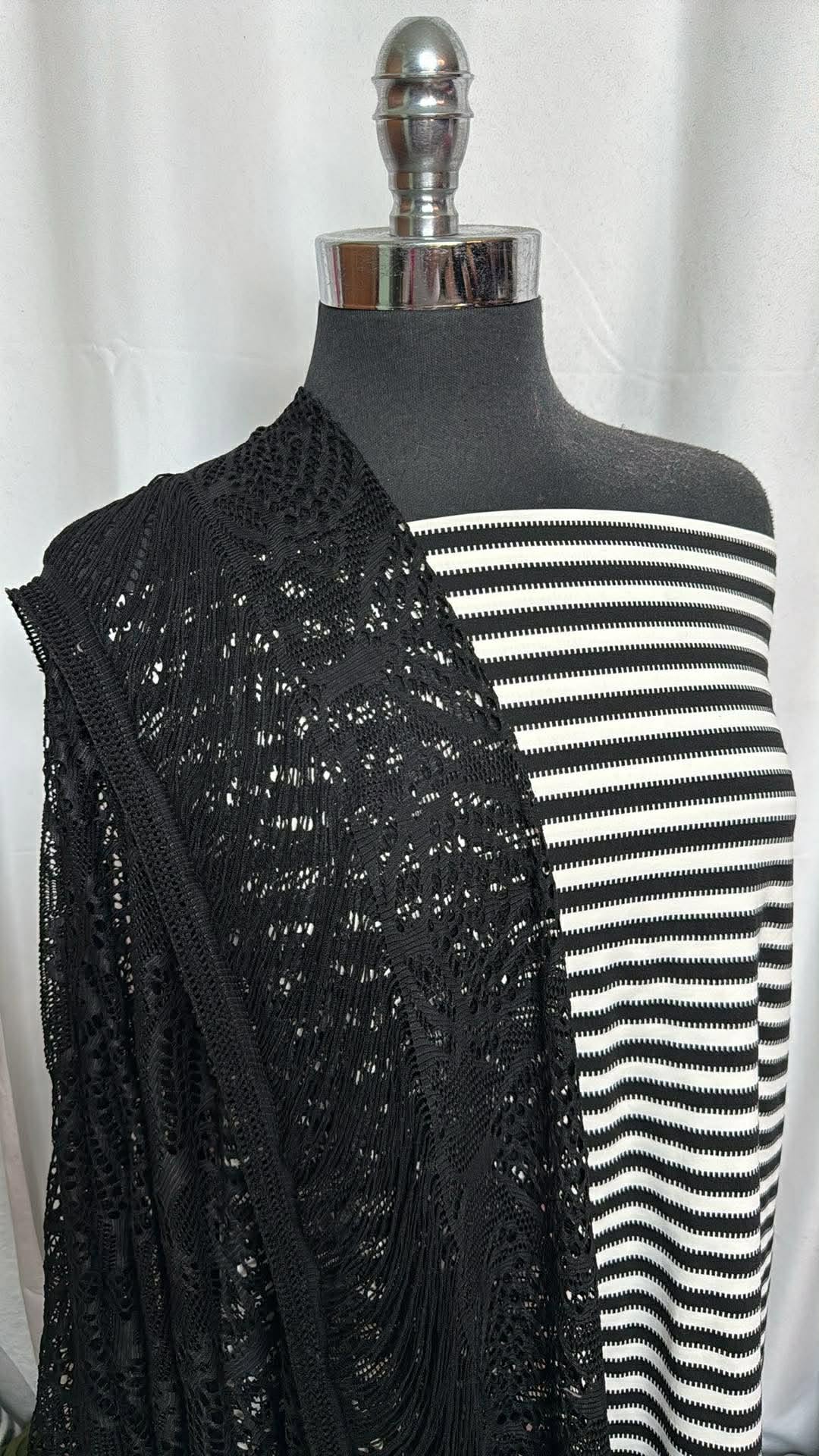 LACE/JACQUARD STRIPE BUNDLE : 2YD Jacquard Stripe N/S Swim & 2YD Black Lace w/Fringe on Both Selvedges : A30075