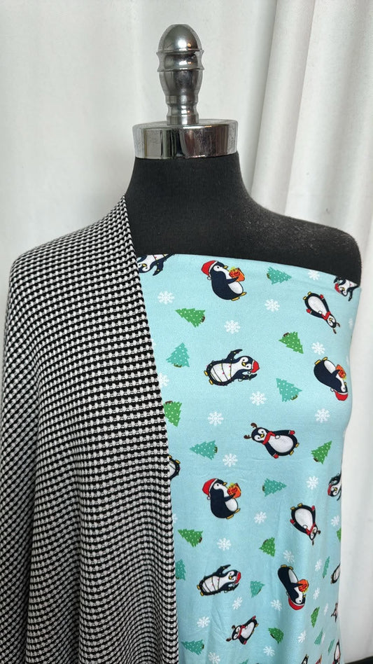 BLACK-WHITE/HOLIDAY PENGUINS BUNDLE : 2YD Black/White Waffle & 2YD Holiday Penguins DBP : A30802