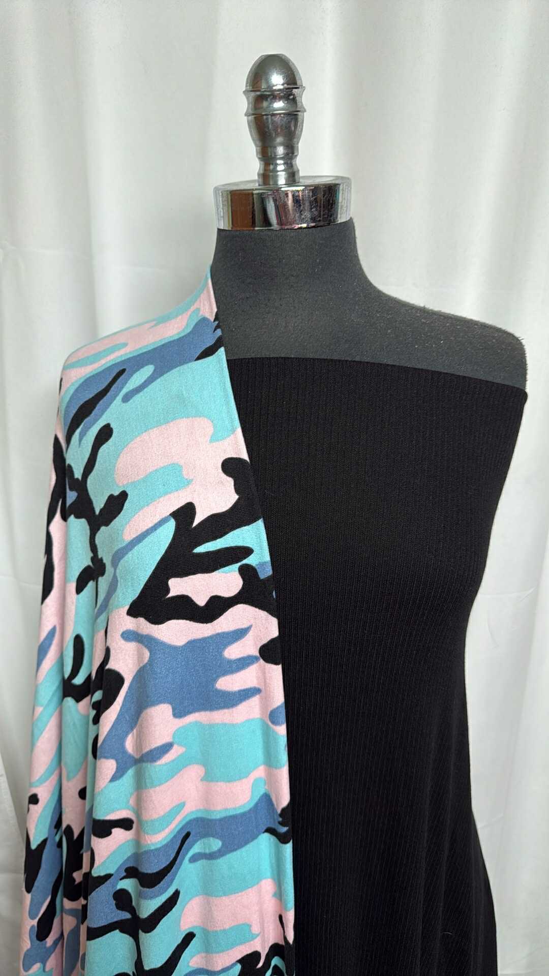 BLACK/BLUE CAMO BUNDLE : 3YD Black Rib SK & 2YD Blue Camo Oakley SK : A29313