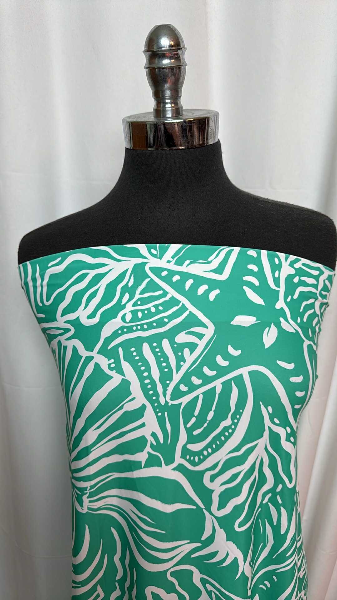 77 - Nylon/Spandex - 1.5 Yard Cut