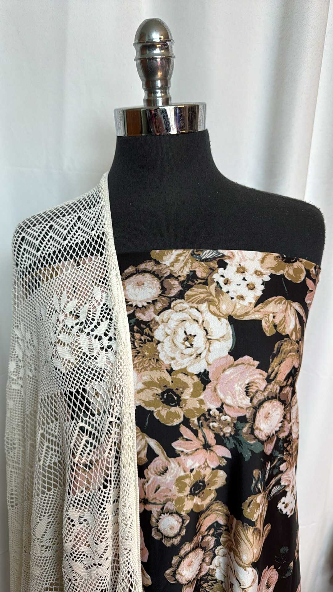 FLORAL/CROCHET LACE BUNDLE : 2YD Floral N/S & 2YD Crochet Lace : A28771