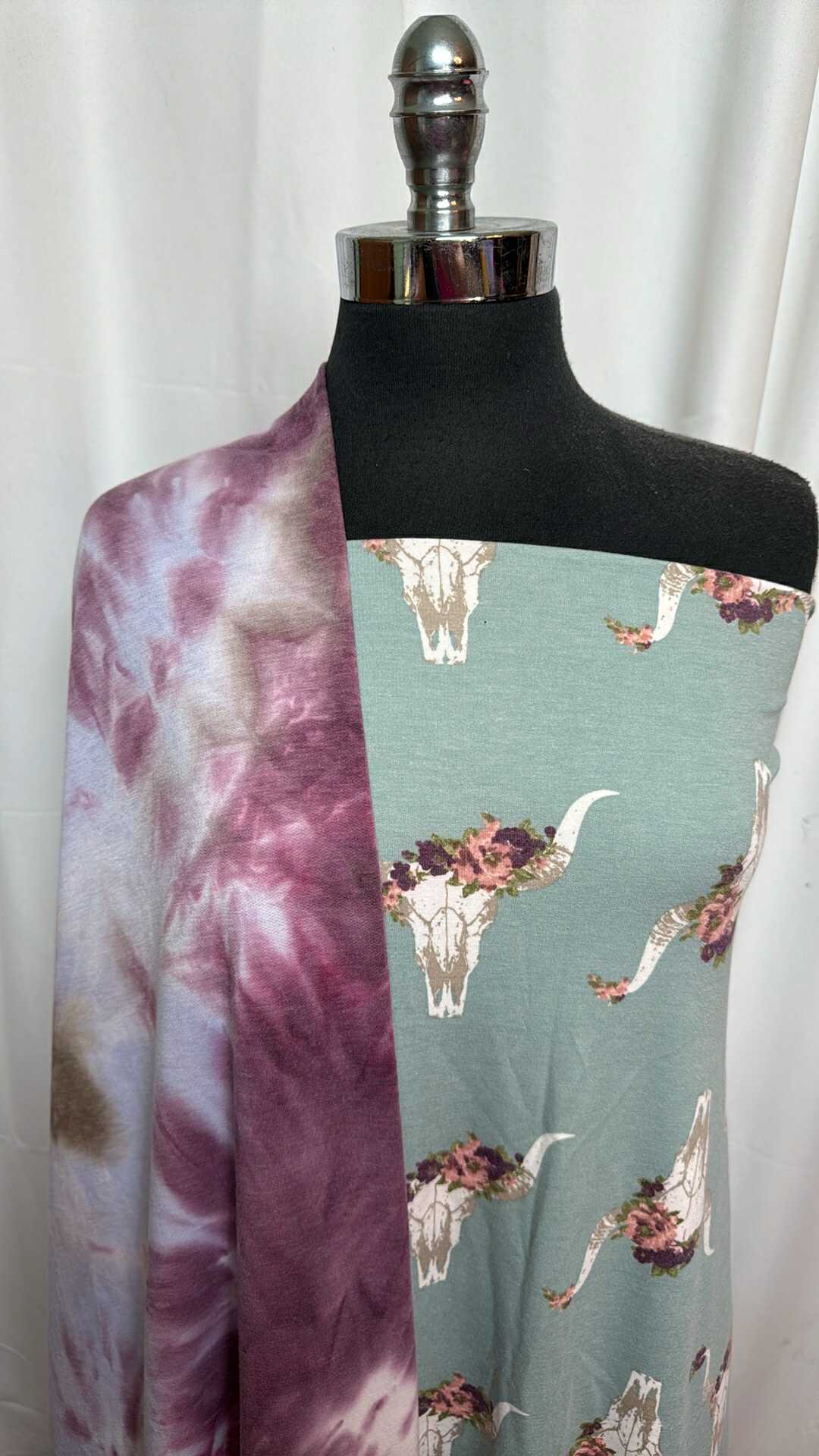 FLORAL BULL/TIE DYE BUNDLE : 2YD Floral Bull PRS FT & 2YD Tie Dye Brushed PRS FT : A27519