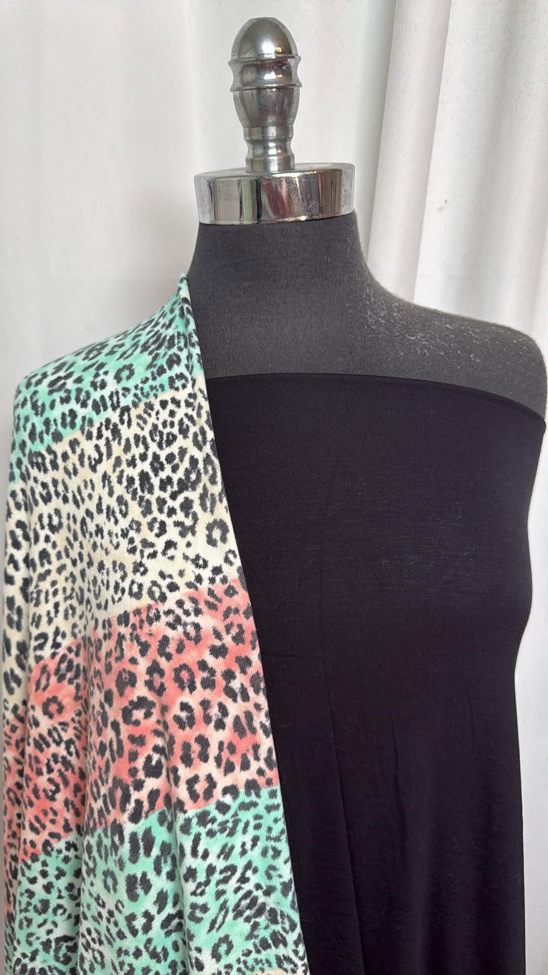 BLACK/LEOPARD STRIPE BUNDLE : 2.5YD Leopard Stripe Oakley SK & 2YD Black Modal : A30998