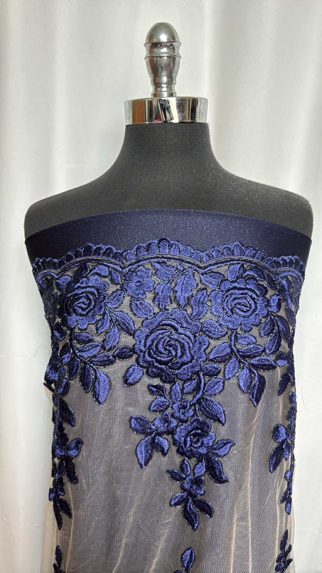 NAVY/EMBROIDERED MESH BUNDLE : 2YD Navy Foil PF & 2YD Double-Border Embroidered Mesh w/Beads : A29121