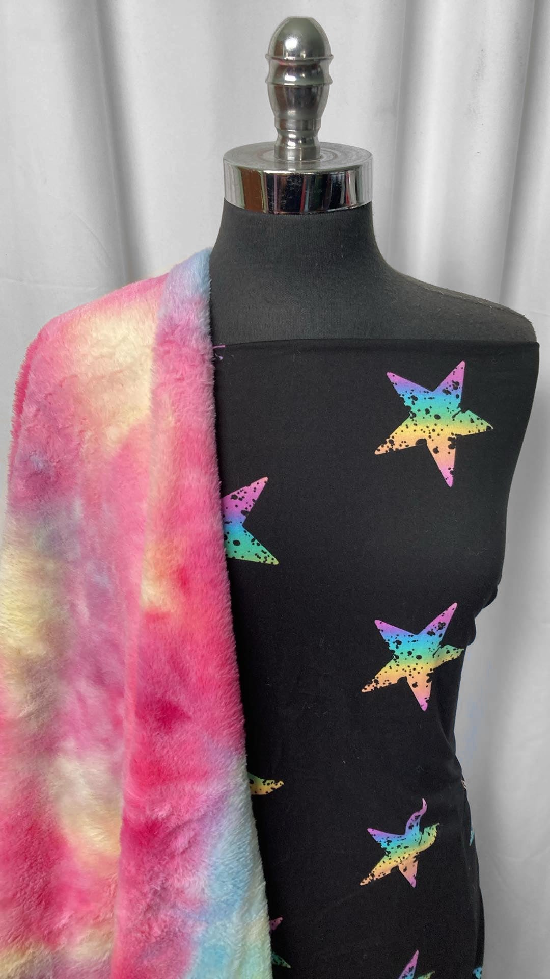 FUR/STAR BUNDLE : 2YD Ombre Star DBP & 2YD Tie Dye Fur : A25155