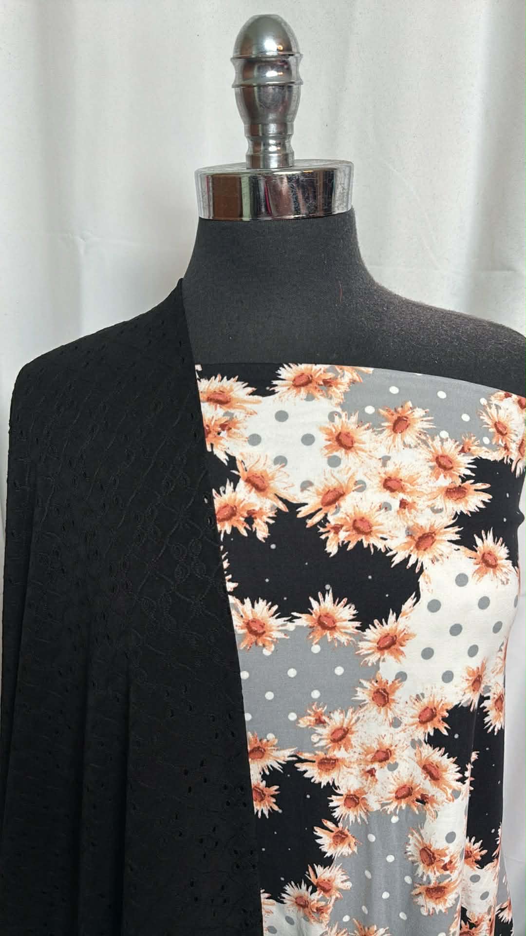 DAISY/EYELET BUNDLE : 2YD Daisy Floral DBP & 2YD Black Knit Eyelet : A29882