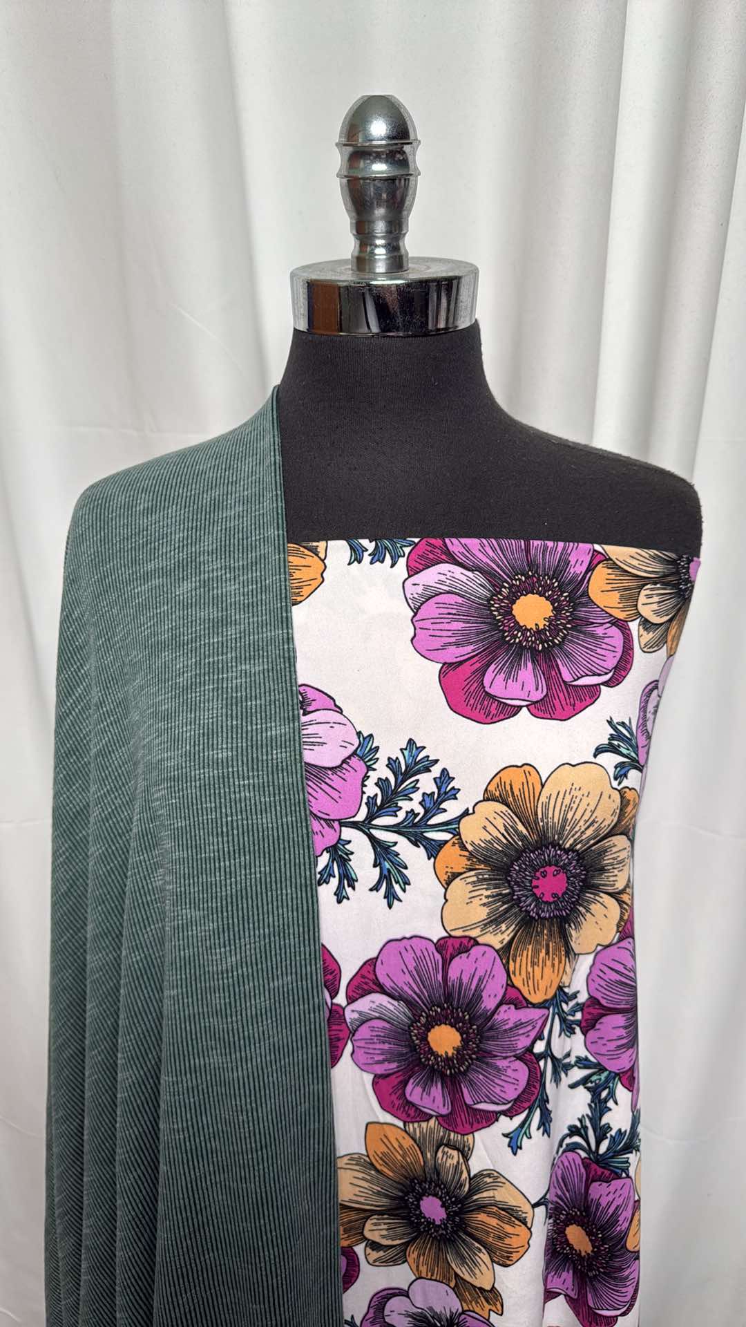 HUNTER/ANEMONE BUNDLE : 2YD Hunter Brushed-Back Sandwash Rib & 2YD Anemone Floral DBP : A26330