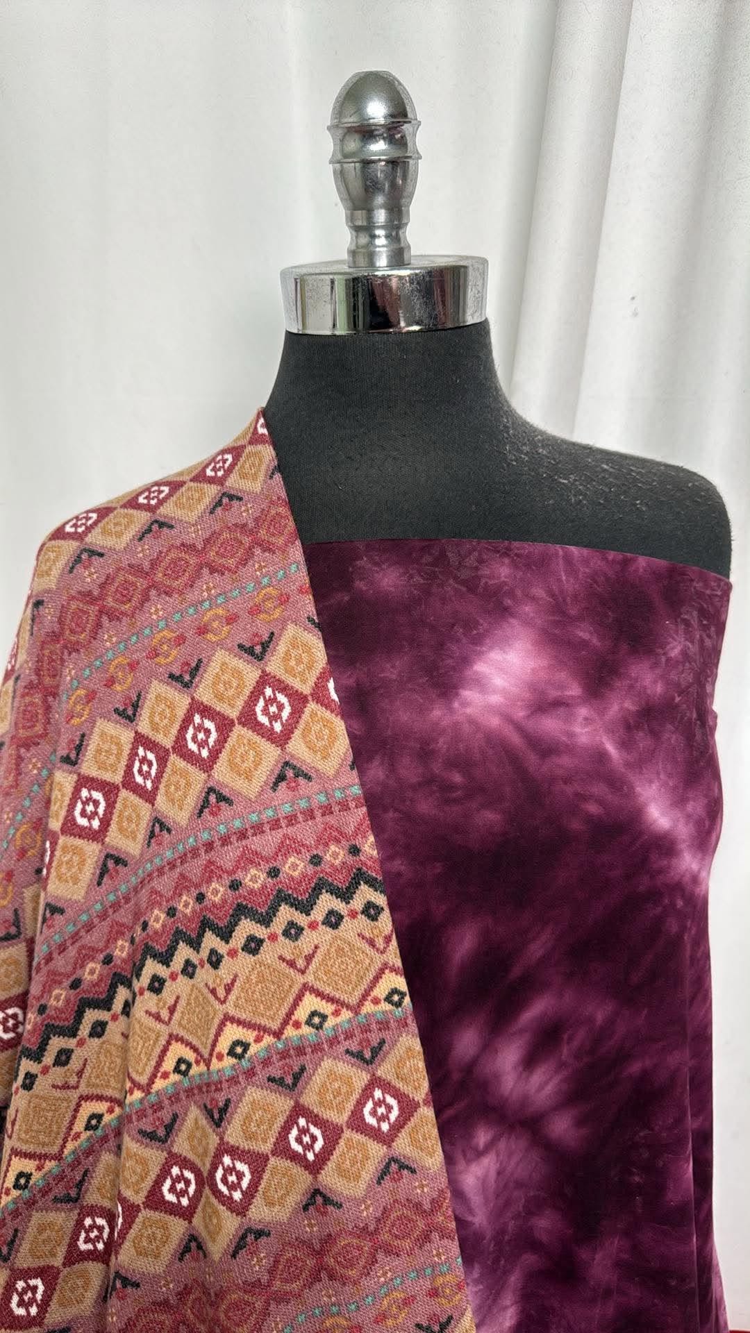 BURGUNDY TIE DYE/GEO BUNDLE : 3YD Burgundy Tie Dye DBP & 2.5YD Geo SK : A30945