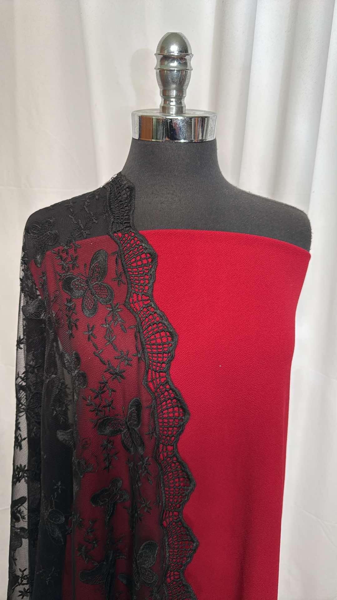 DEEP RED/BLACK MESH BUNDLE : 2YD Black Embroidered Mesh & 2YD Deep Red Liverpool : A26472
