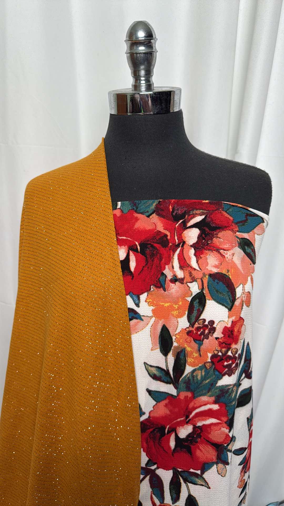 MUSTARD GLITTER/FLORAL BUNDLE : 2YD Floral Bubble Crepe & 2YD Mustard Glitter Dot Oakley SK : A27150