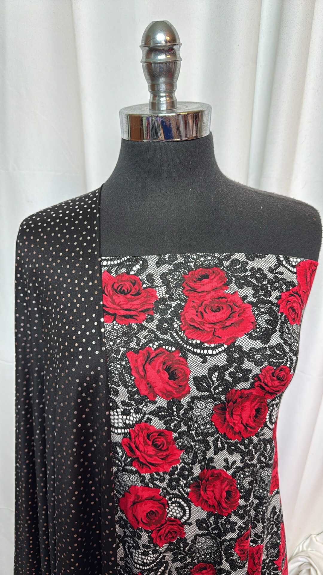 DOT/LACE ROSES BUNDLE : 2YD Black Dot Foil ITY & 2YD Lace/Roses Modal : A27770