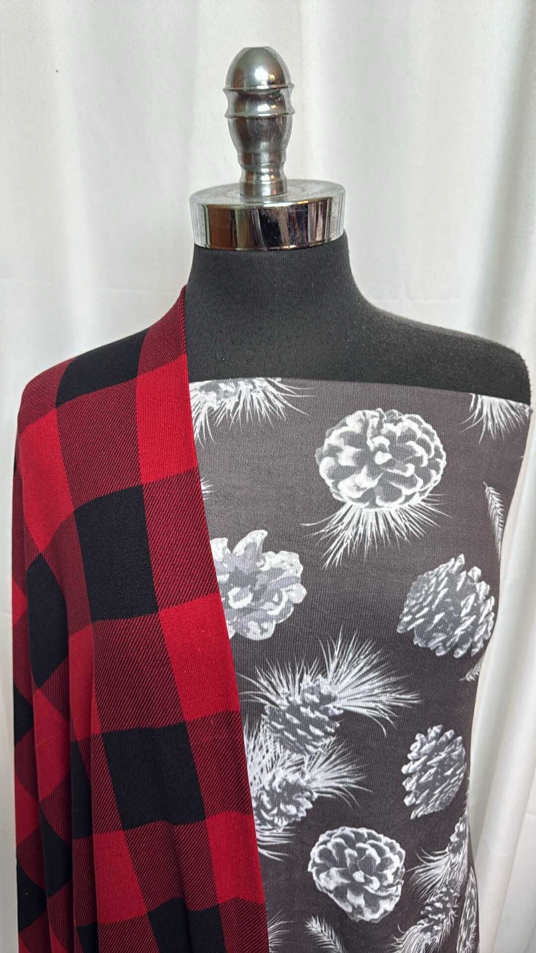 PINECONES/PLAID BUNDLE : 1YD Pinecones Oakley SK & 2YD Buffalo Plaid Oakley SK : A28215