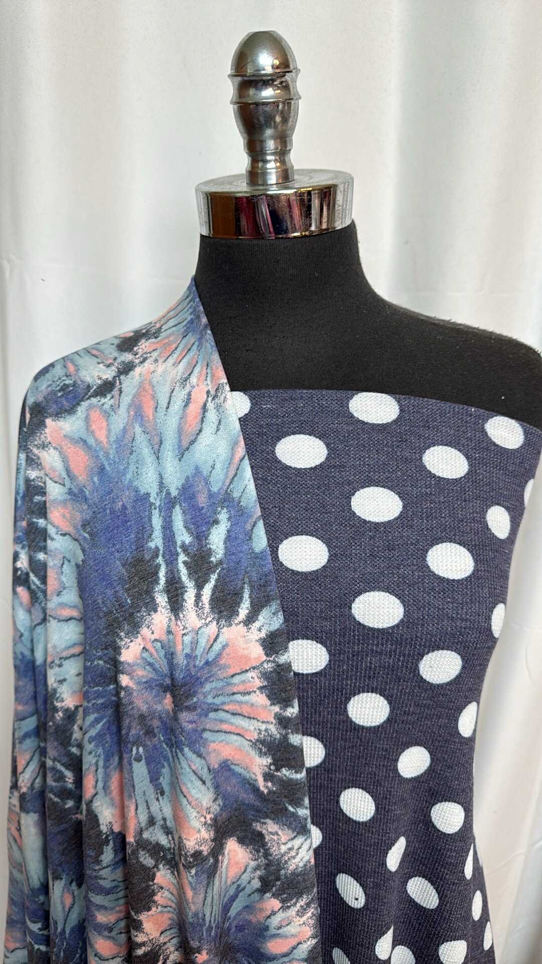 DENIM DOT/TIE DYE BUNDLE : 2YD Denim Dot Thermal & 2YD Tie Dye PRS FT : A28523