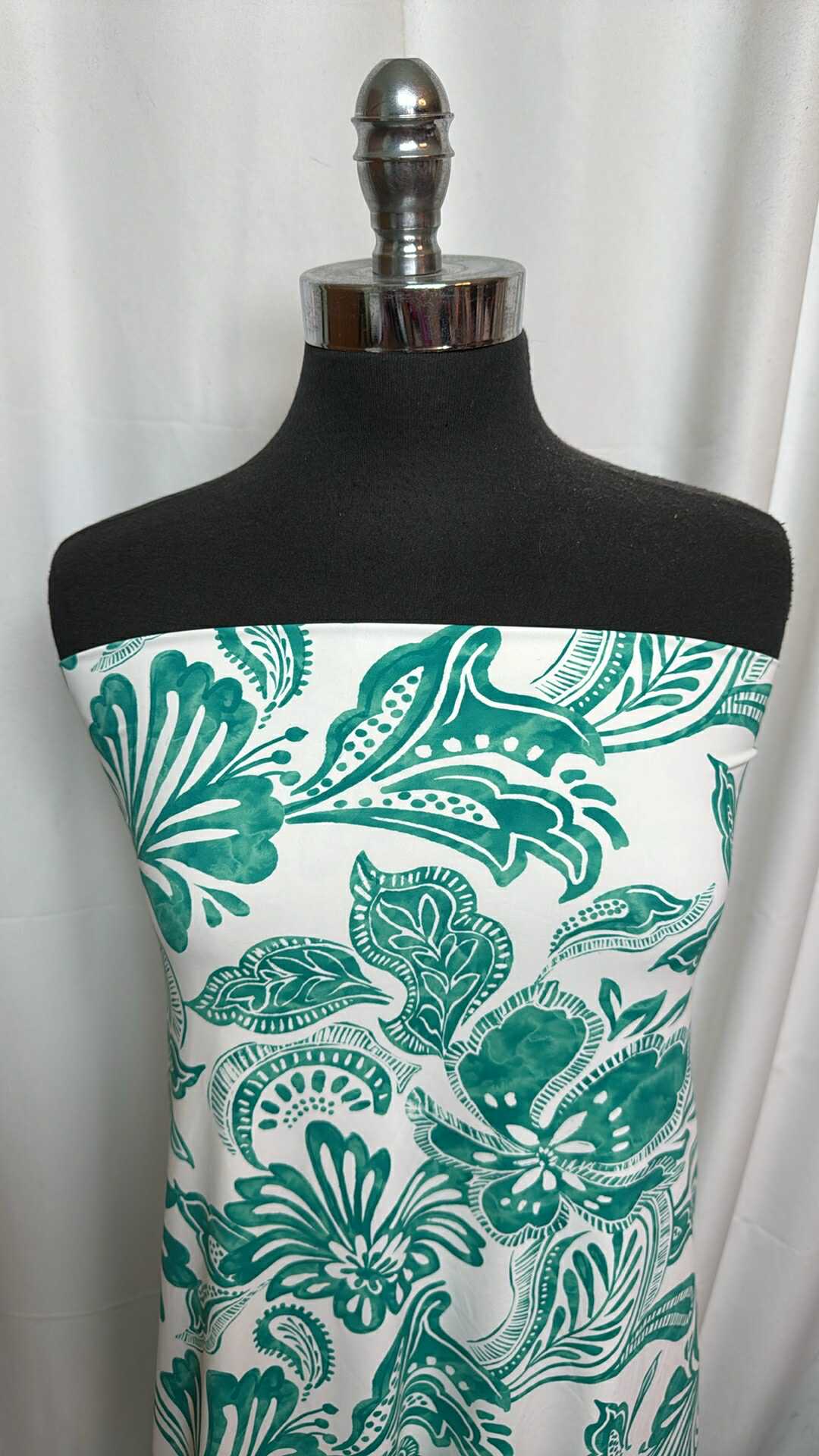 23 - Nylon/Spandex - 1.5 Yard Cut