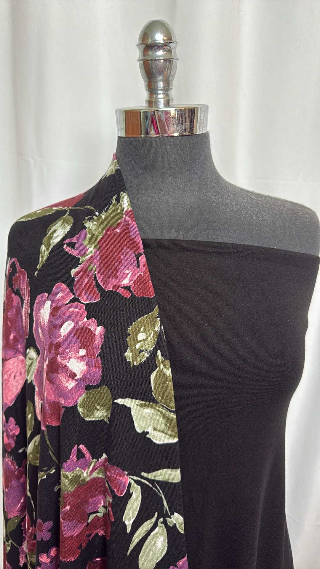 BLACK/FLORAL BUNDLE : 2YD Black Modal/Spandex Rib & 1YD Black Floral Oakley SK : A28948