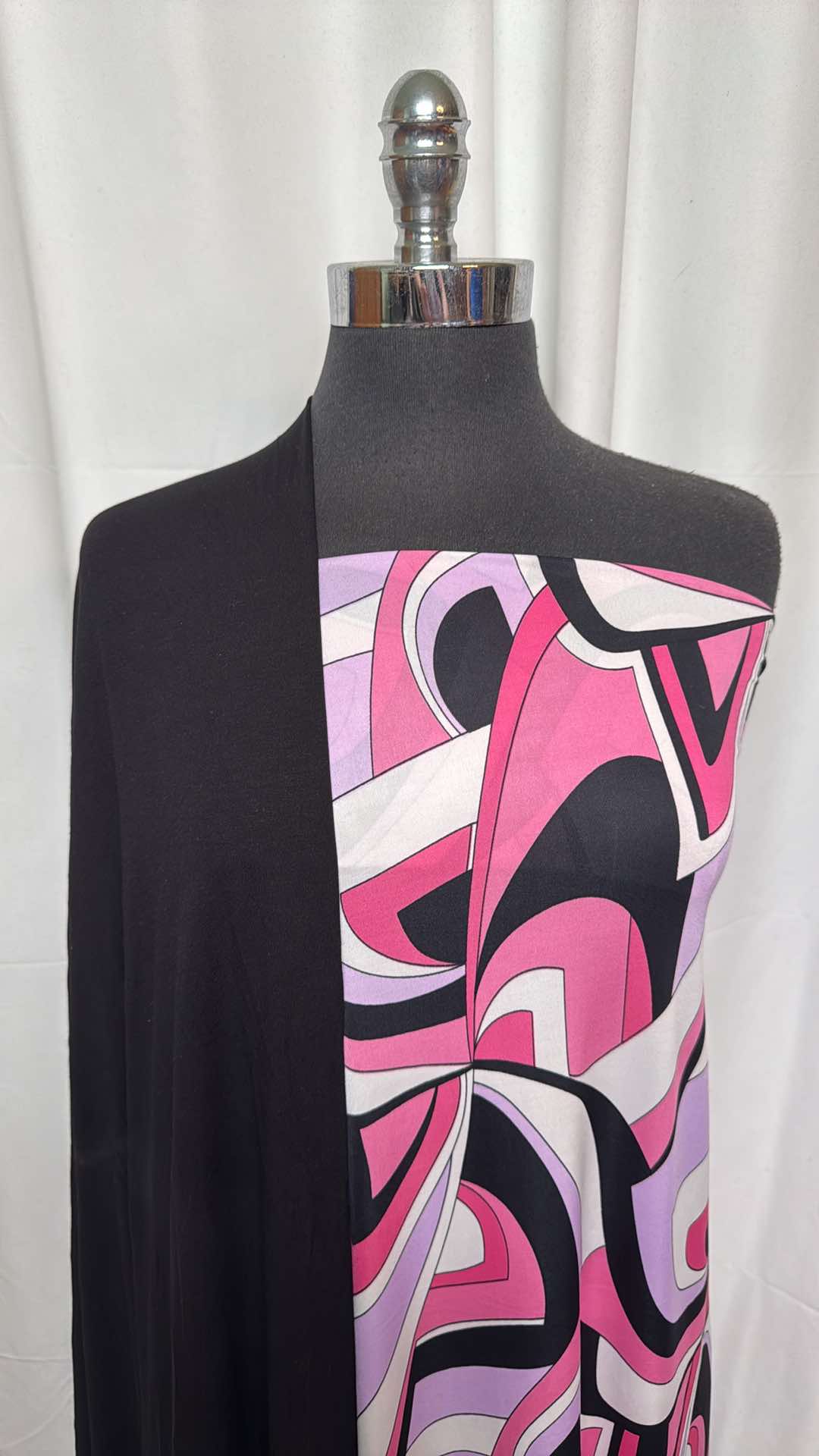 BLACK/PINK GEO BUNDLE : 1YD Black/Pink Geo Venezia & 2YD Black Modal/Spandex : A26436