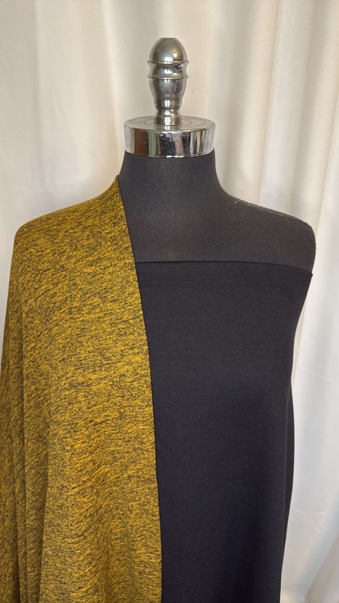 MUSTARD/BLACK BUNDLE : 2YD Mustard Fleece-Back Poly Jersey & 2YD Black 2-Tone Peached PF : A26770