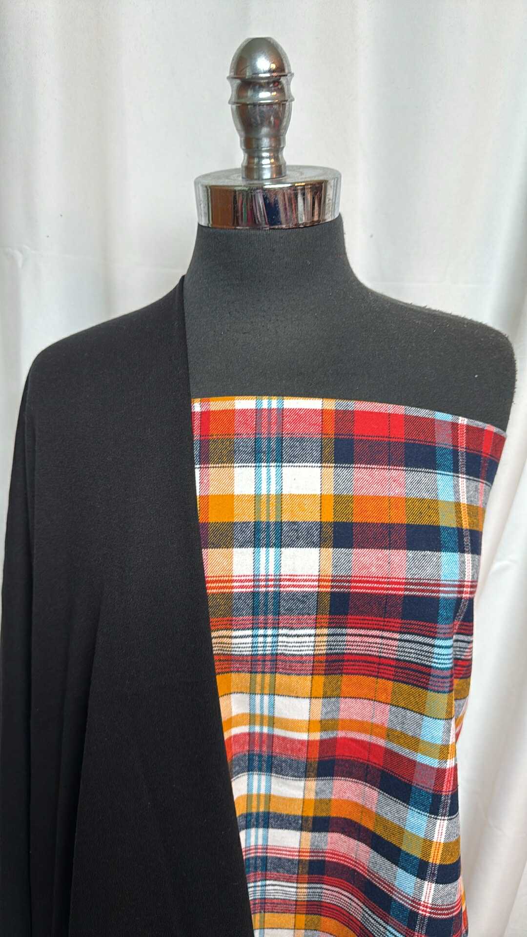 BLACK/PLAID FLANNEL BUNDLE : 2YD Plaid Yarn-Dyed Flannel & 2YD Black C/P FT : A28530