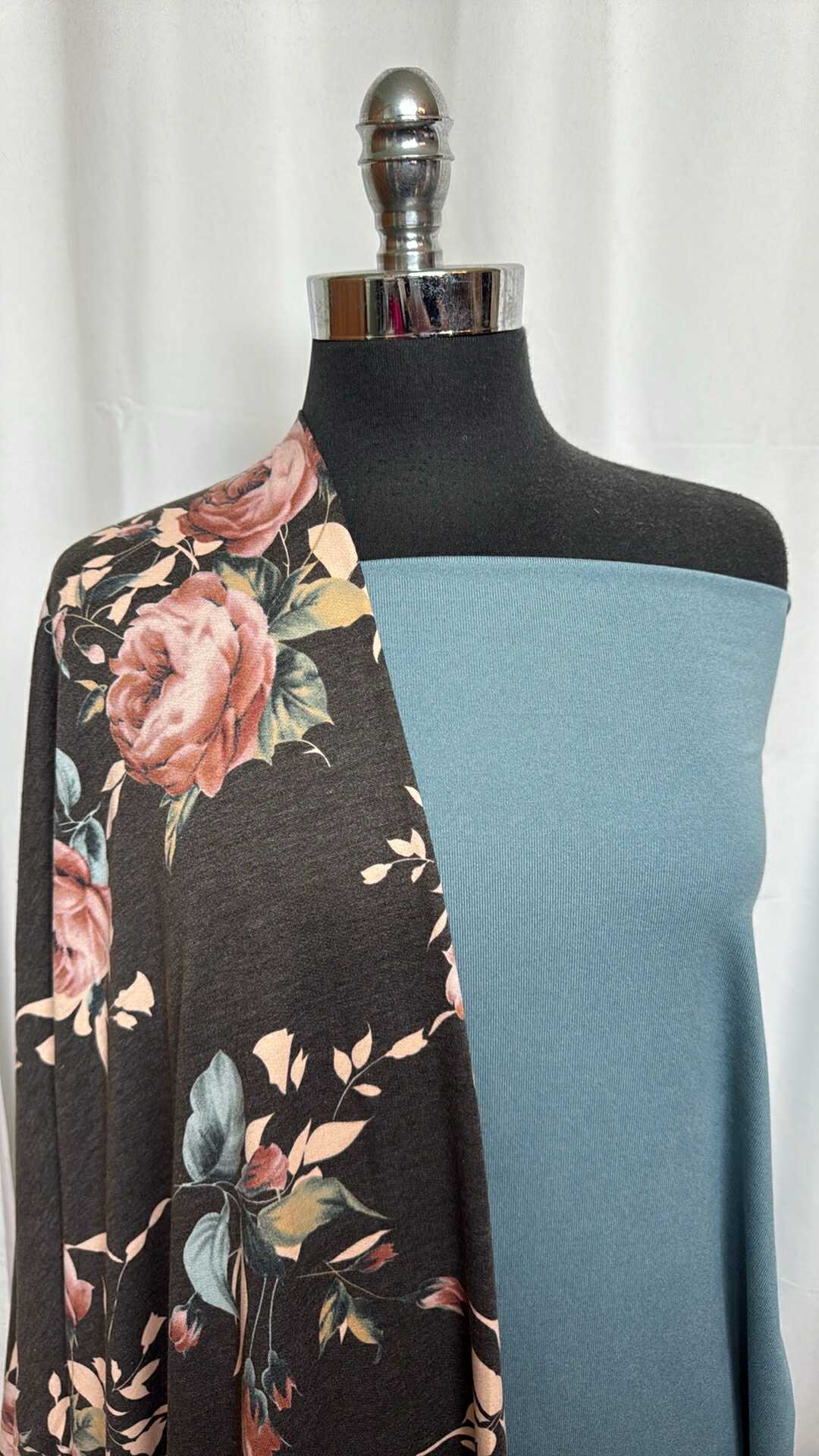 CHARCOAL FLORAL BUNDLE : 2YD Solid PF Rib & 2YD Charcoal Floral PRS FT : A28901