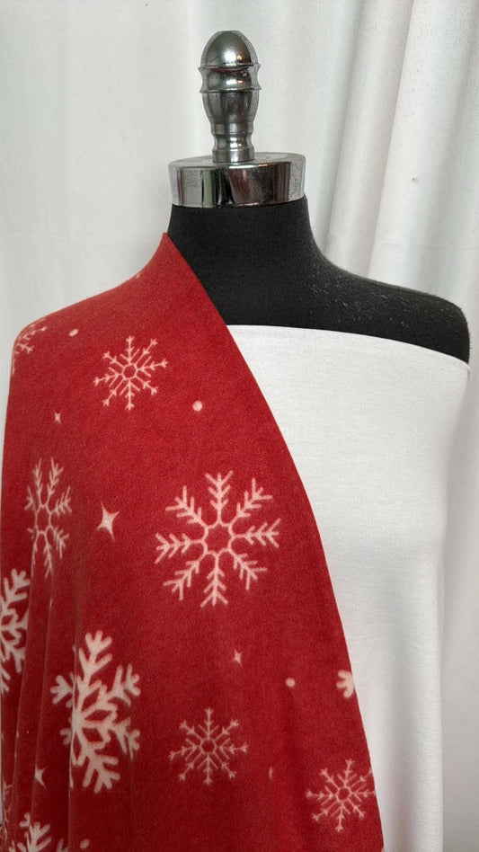 IVORY/RED SNOWFLAKE BUNDLE : 2.5YD Red Snowflake Brushed Hacci SK & 2YD Ivory PRS FT : A31018