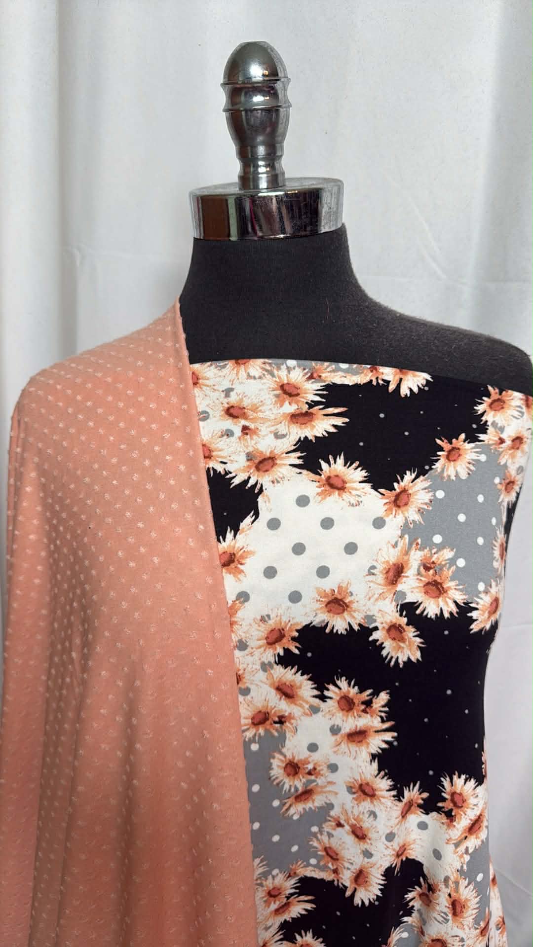 FLORAL/DOT BUNDLE : 2YD Floral DBP & 2YD Swiss Dot Jersey : A29879