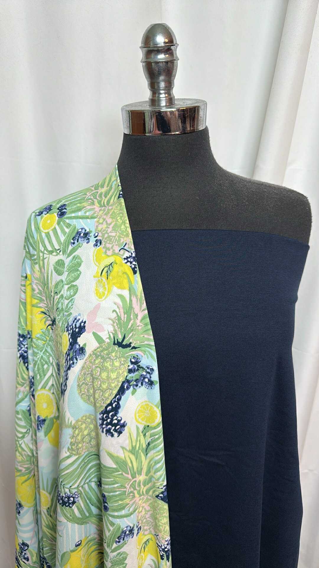 NAVY/FRUIT BUNDLE : 1.5YD Navy Peached PF & 2YD Fruit Bubble Crepe : A27539