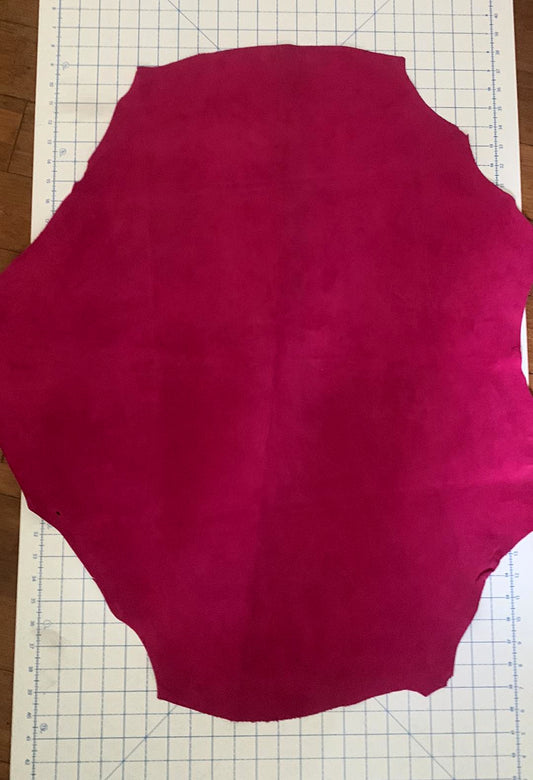 Magenta - Suede - 4.7 sq ft - L002