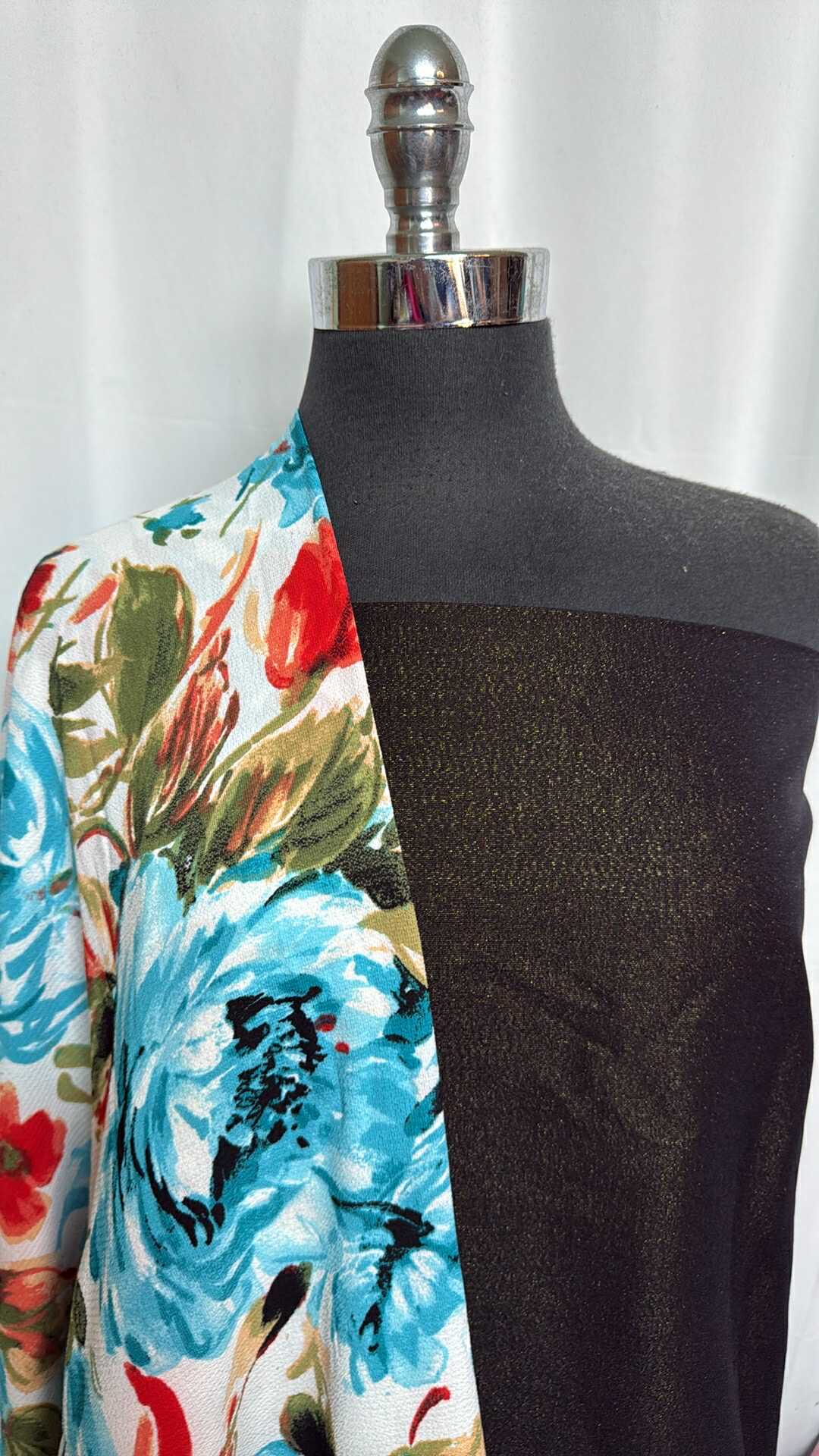 LUREX MILLENNIUM/LARGE FLORAL BUNDLE : 2YD Large Floral Bubble Crepe & 2YD Millennium w/Lurex : A29075