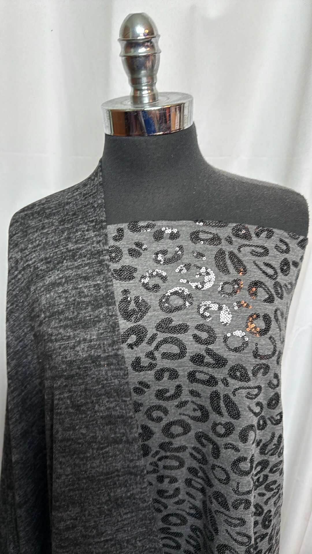 CHARCOAL/SEQUIN LEOPARD BUNDLE : 2YD Leopard PRS Jersey w/Sequins & 2YD Charcoal Brushed Hacci SK : A28265