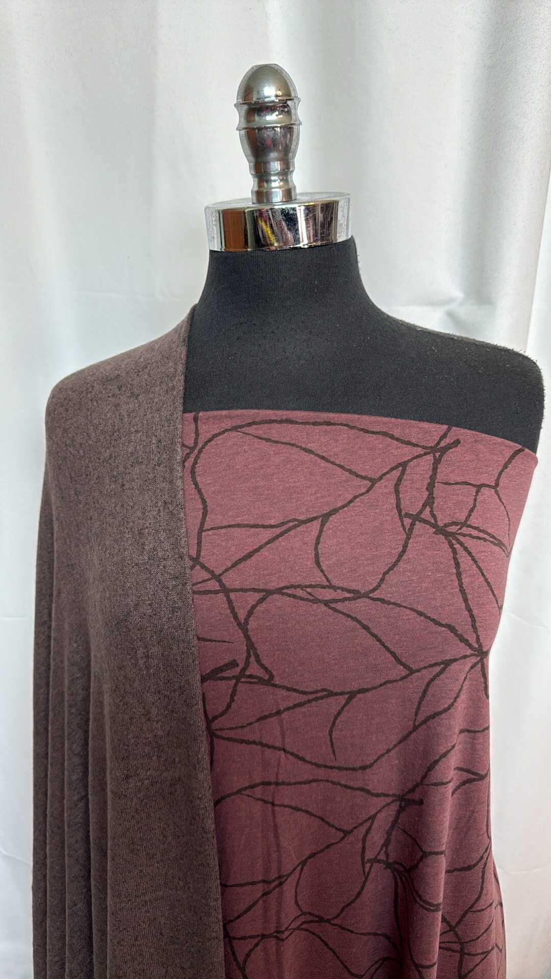 BROWN/LEAVES BUNDLE : 2YD Leaves Bamboo/Poly & 3YD Brown Brushed Hacci SK : A28784