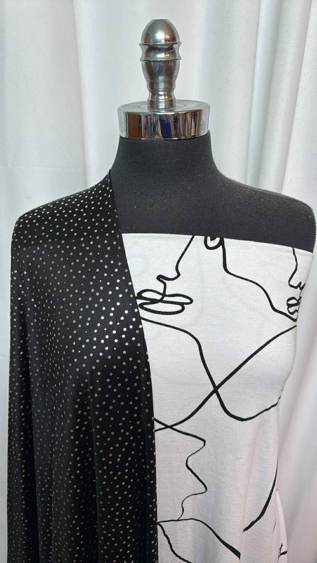 DOT/FACES BUNDLE : 1.5YD Lined Faces Bamboo/Cotton & 2YD Black Dot Foil ITY : A27782