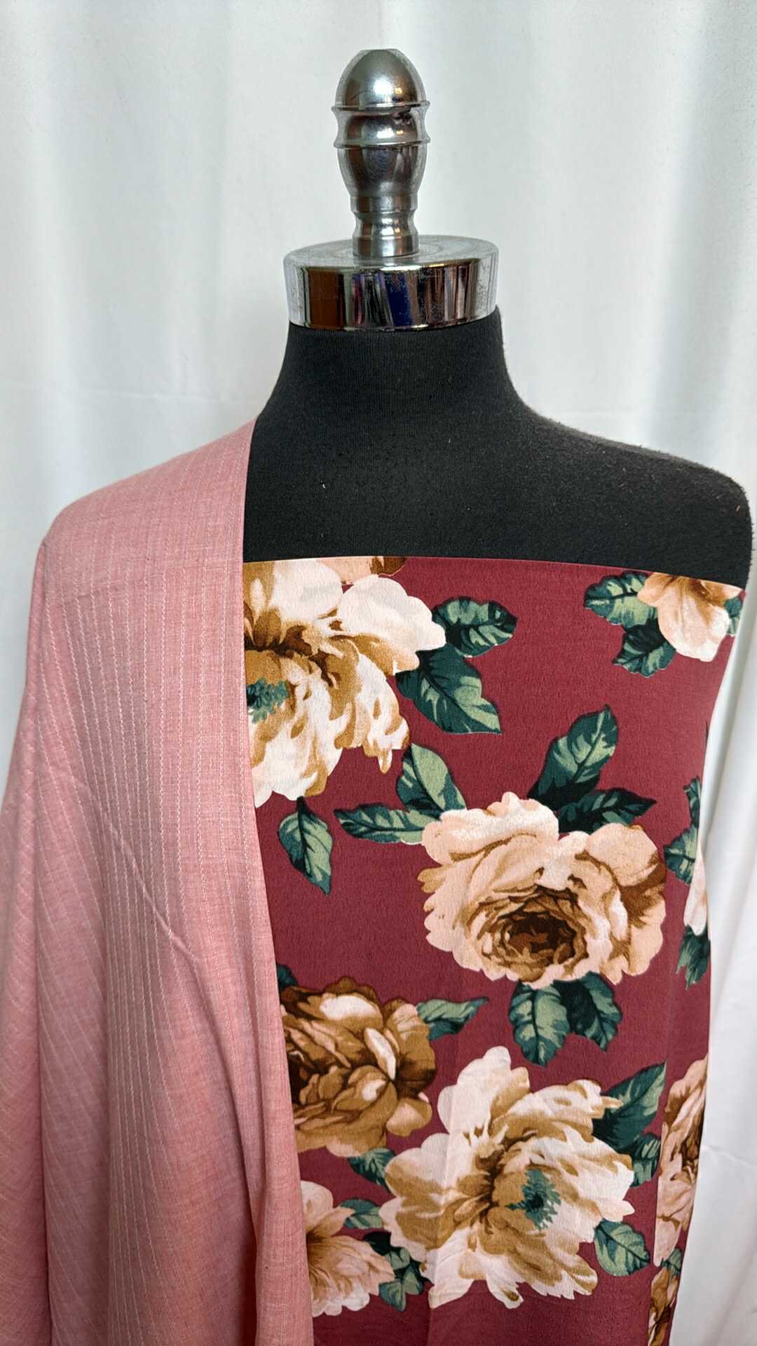 TEXTURED PINK/FLORAL BUNDLE : 3YD Floral Poly Woven & 2YD Pink Textured Woven : A27784