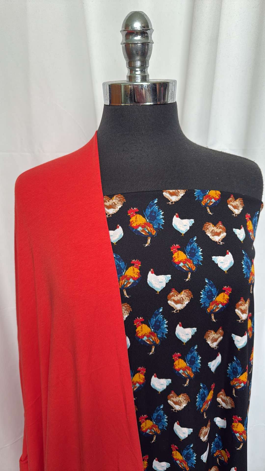 RED/CHICKENS BUNDLE : 2YD Chickens ITY & 2YD Red Bamboo/Cotton : A26490