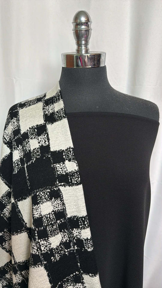 BLACK/IVORY SQUARES BUNDLE : 2.5YD Black/Ivory Squares DK & 2YD Black Ottoman : A29544