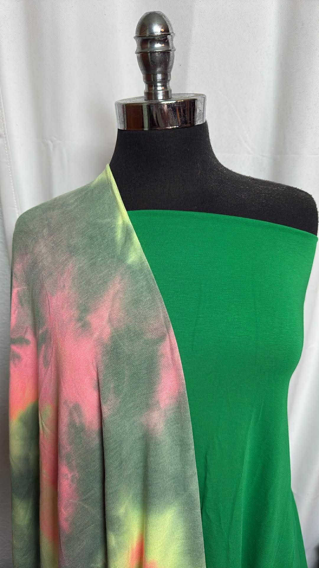 GREEN/TIE DYE BUNDLE : 2YD Tie Dye PRS FT & 2YD Green R/S : A30064