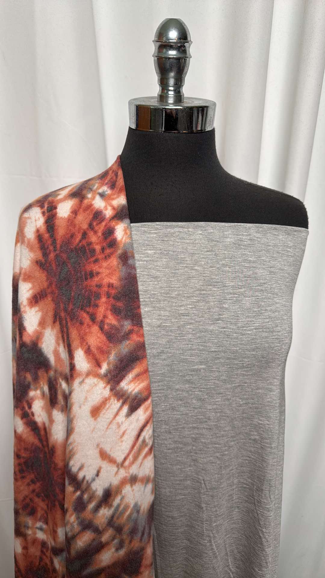 GREY/TIE DYE BUNDLE : 2YD Tie Dye Brushed Hacci SK & 2YD Heather Grey R/S : A26278