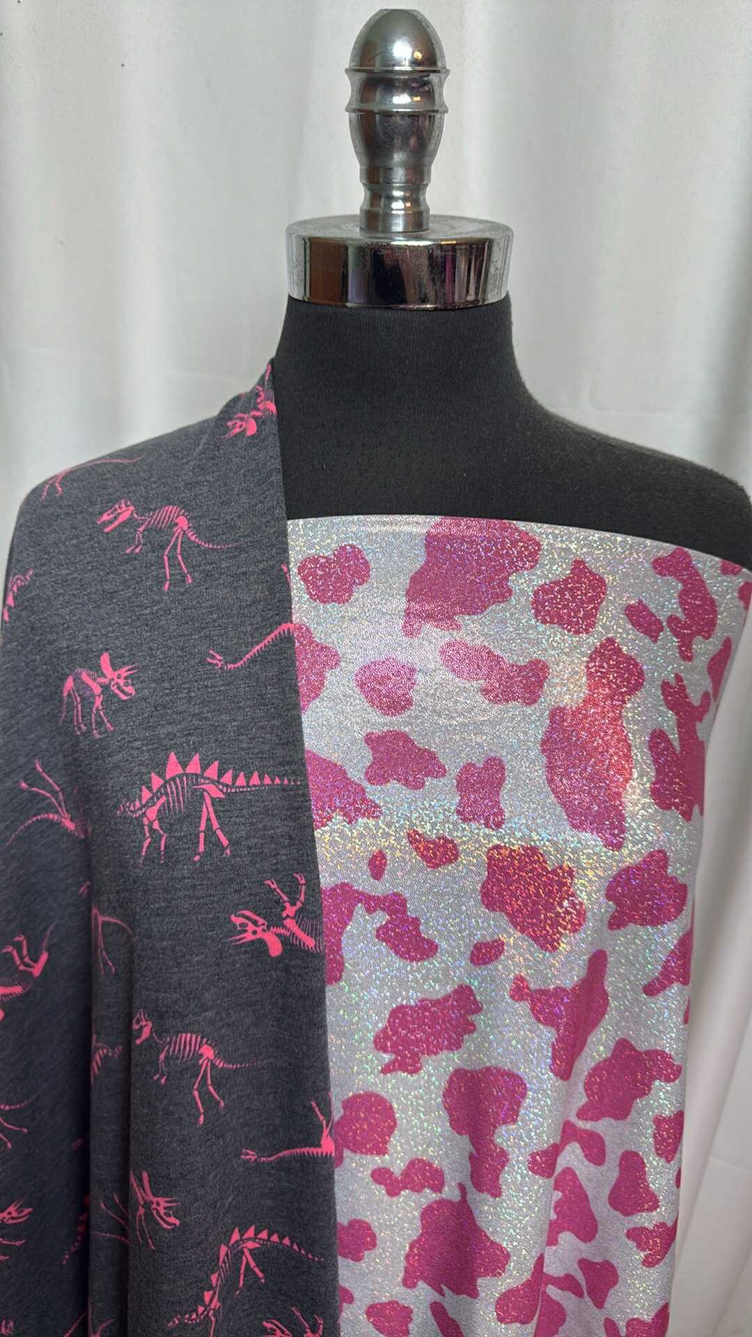 DINO/FOIL ANIMAL BUNDLE : 1+YD Charcoal/Pink Dino PRS FT & 1YD Animal Print Foil Yoga PF : A28196