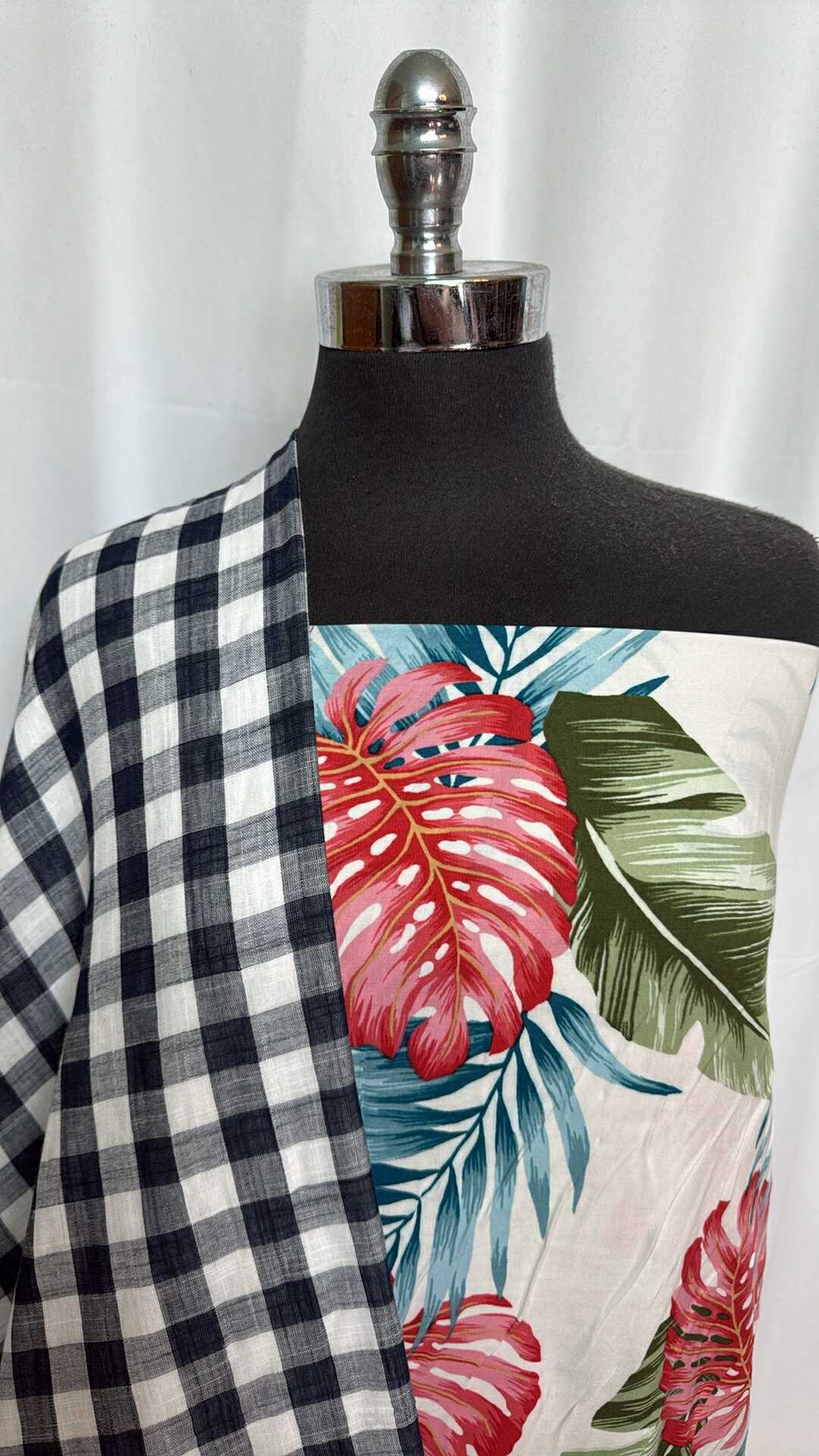 PLAID/LEAVES BUNDLE : 2YD Plaid Double Gauze & 2YD Leaves Rayon Challis : A29293