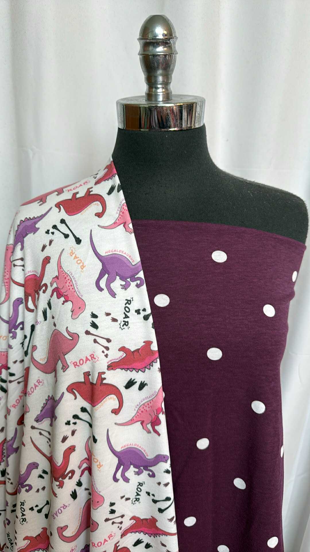 DINO/DOT BUNDLE : 2YD Dino PRS FT & 2.5YD Plum Dot C/S : A28468