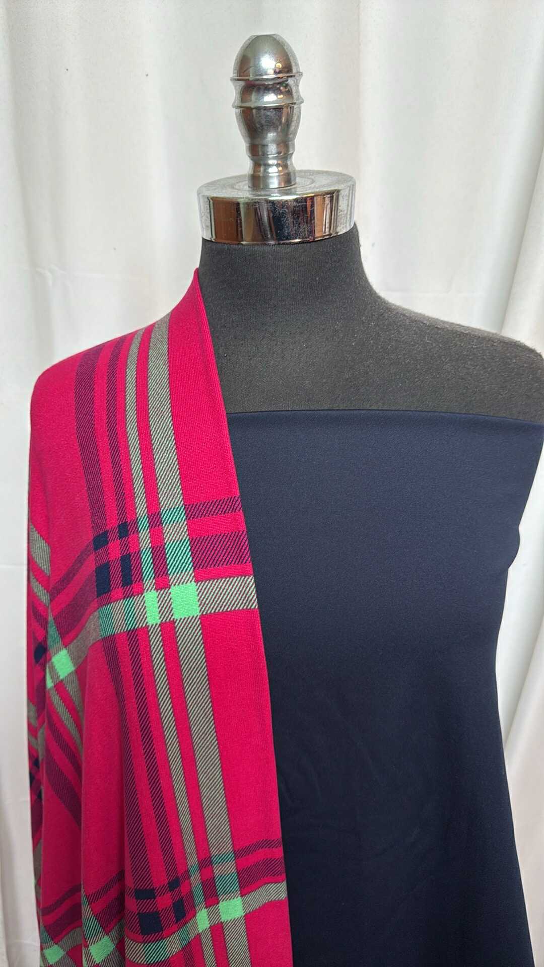 NAVY/FUCHSIA PLAID BUNDLE : 2YD Fuchsia Plaid Oakley SK & 2YD Navy Scuba : A28226
