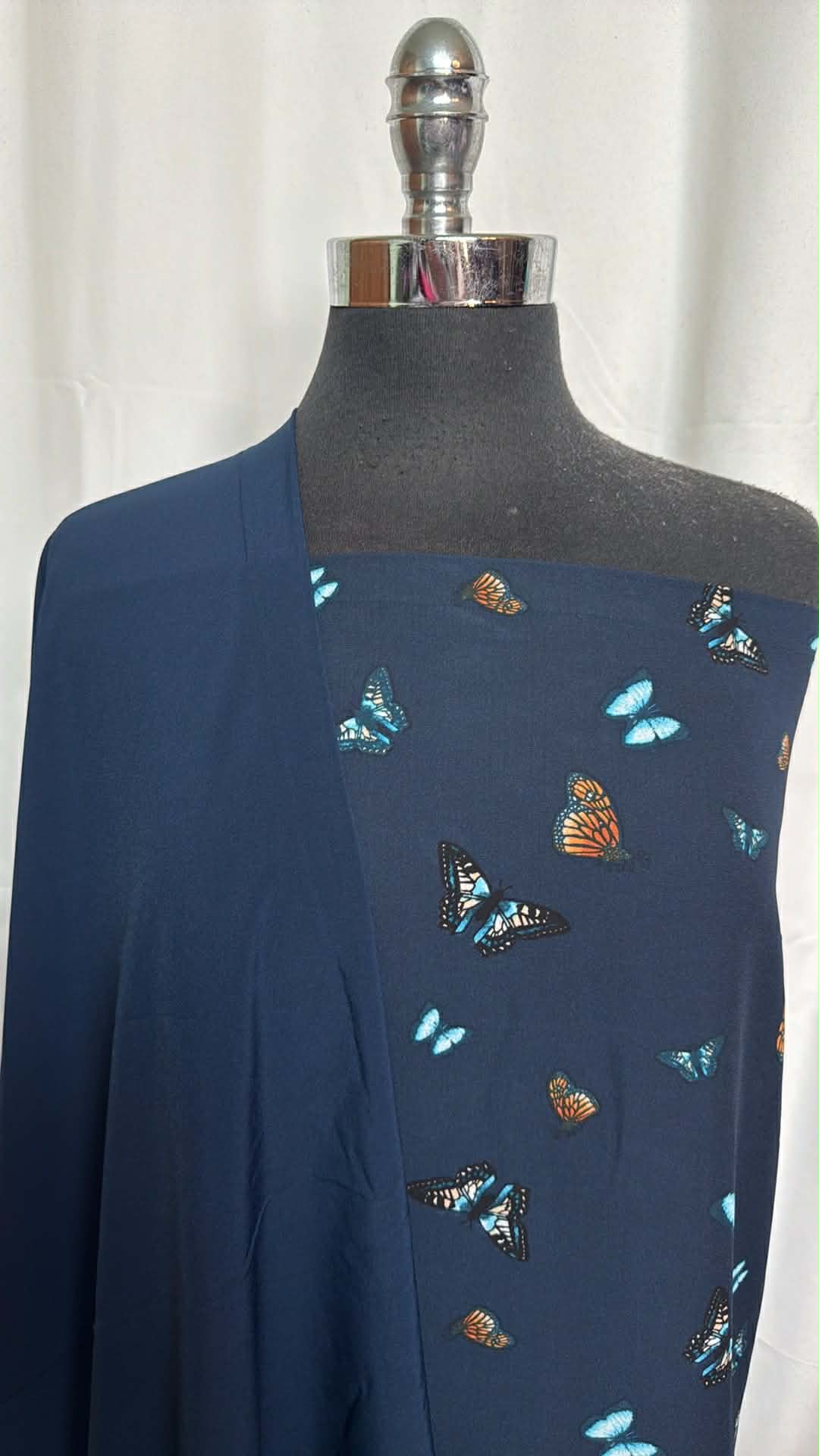 NAVY BUTTERFLY BUNDLE : 2YD Navy Butterfly PWD & 2YD Navy Stretch P/S Woven : A29538