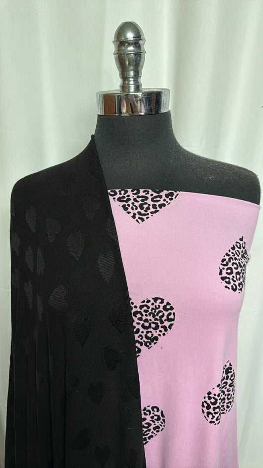 BLACK/PINK HEARTS BUNDLE : 2YD Pink Heart DBP & 2YD Black Heart Oakley SK : A29244