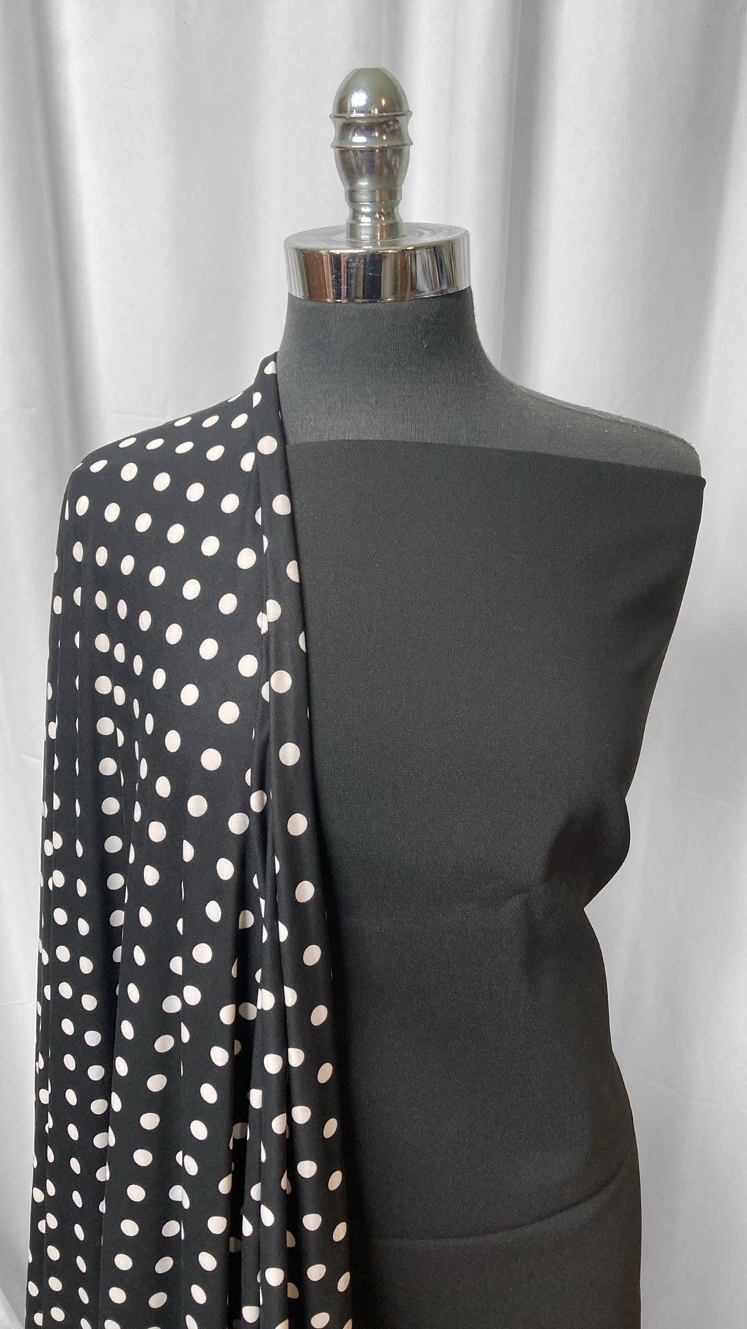 BLACK/WHITE DOT BUNDLE : 2YD Black Stretch Twill & 2YD Black/White Dots DBP : A25013