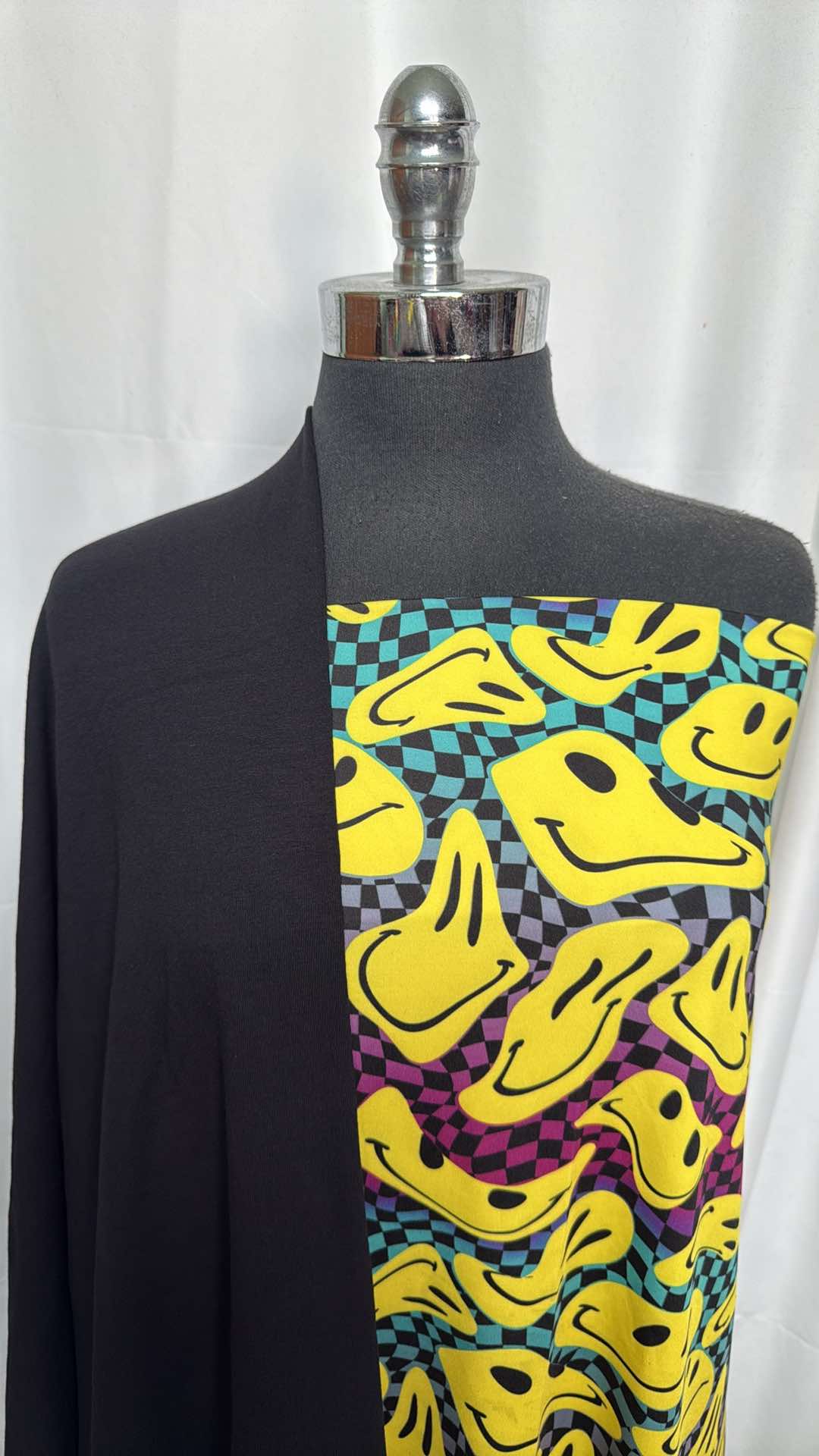 BLACK/SMILES BUNDLE : 1YD Smiles Yoga PF & 2YD Black C/S : A27352