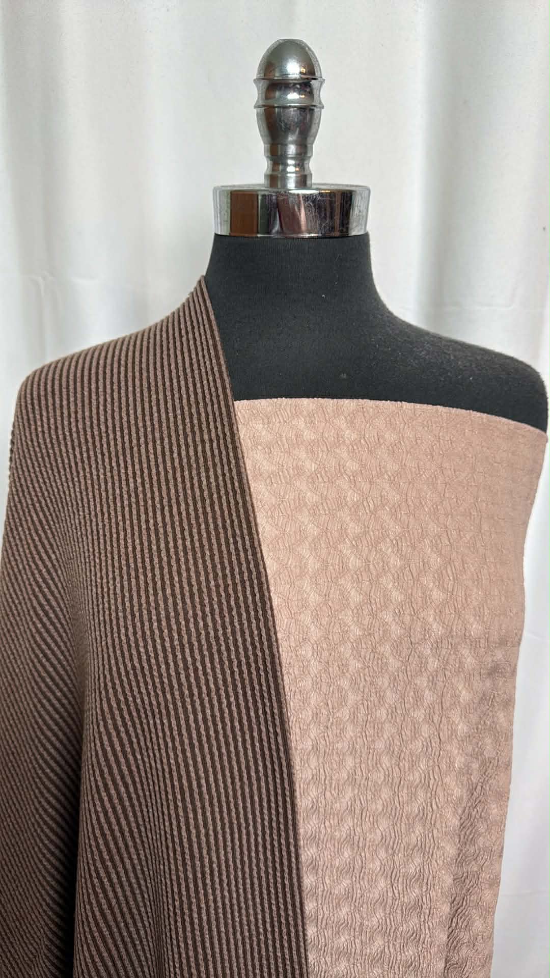 SAND/BROWN URBAN RIB BUNDLE : 2.5YD Sand Textured P/S & 1.5YD Brown Urban Rib : A29493