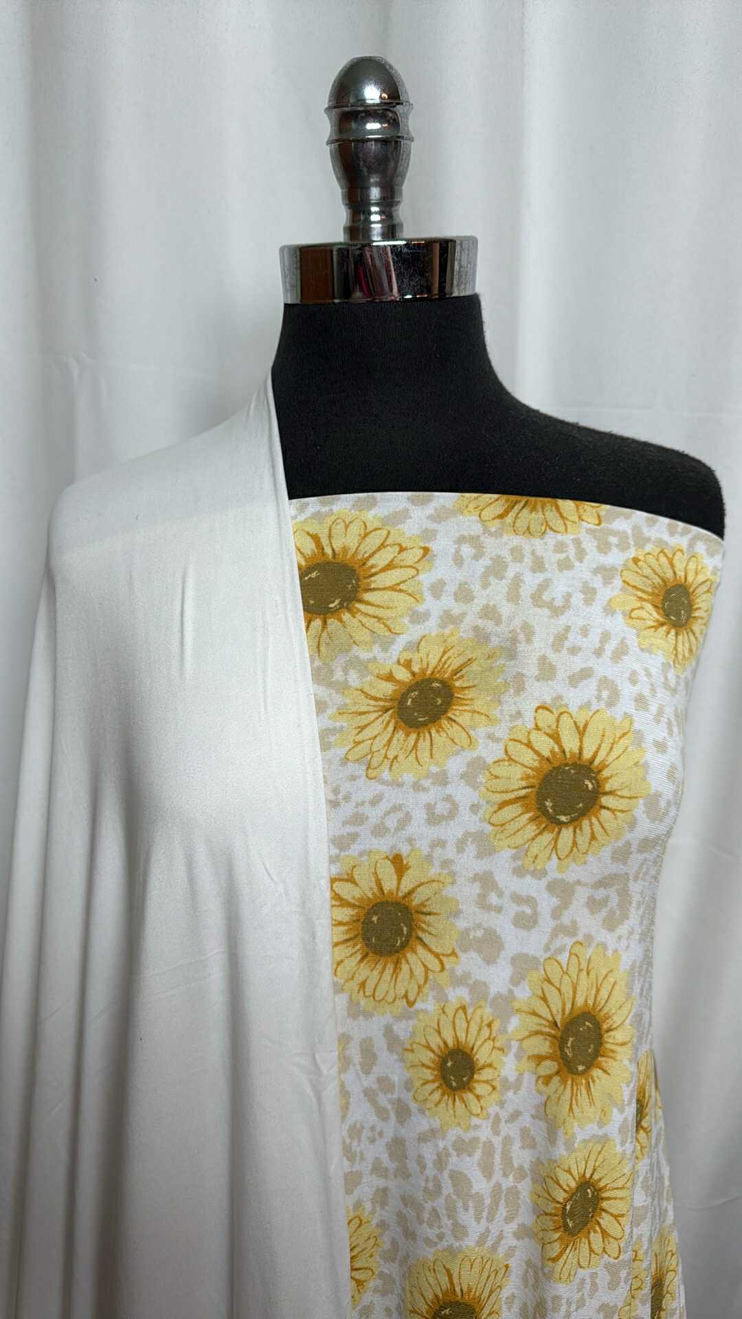 IVORY/SUNFLOWER BUNDLE : 5.5YD Sunflower Bulgari & 2YD Ivory DBP : A28996