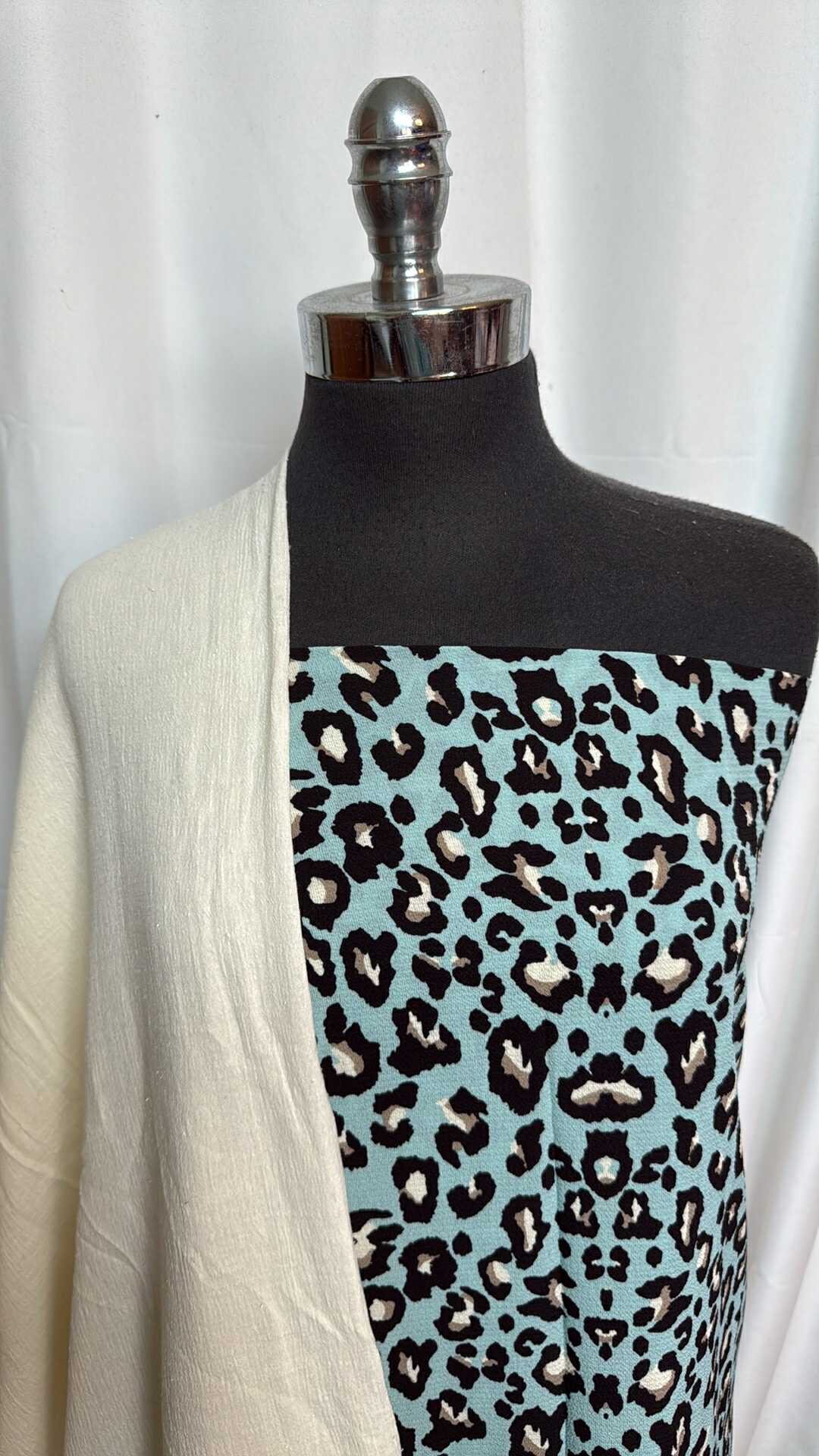 GAUZE/BLUE LEOPARD BUNDLE : 2YD Blue Leopard Bubble Crepe & 2YD Cotton Gauze : A27945