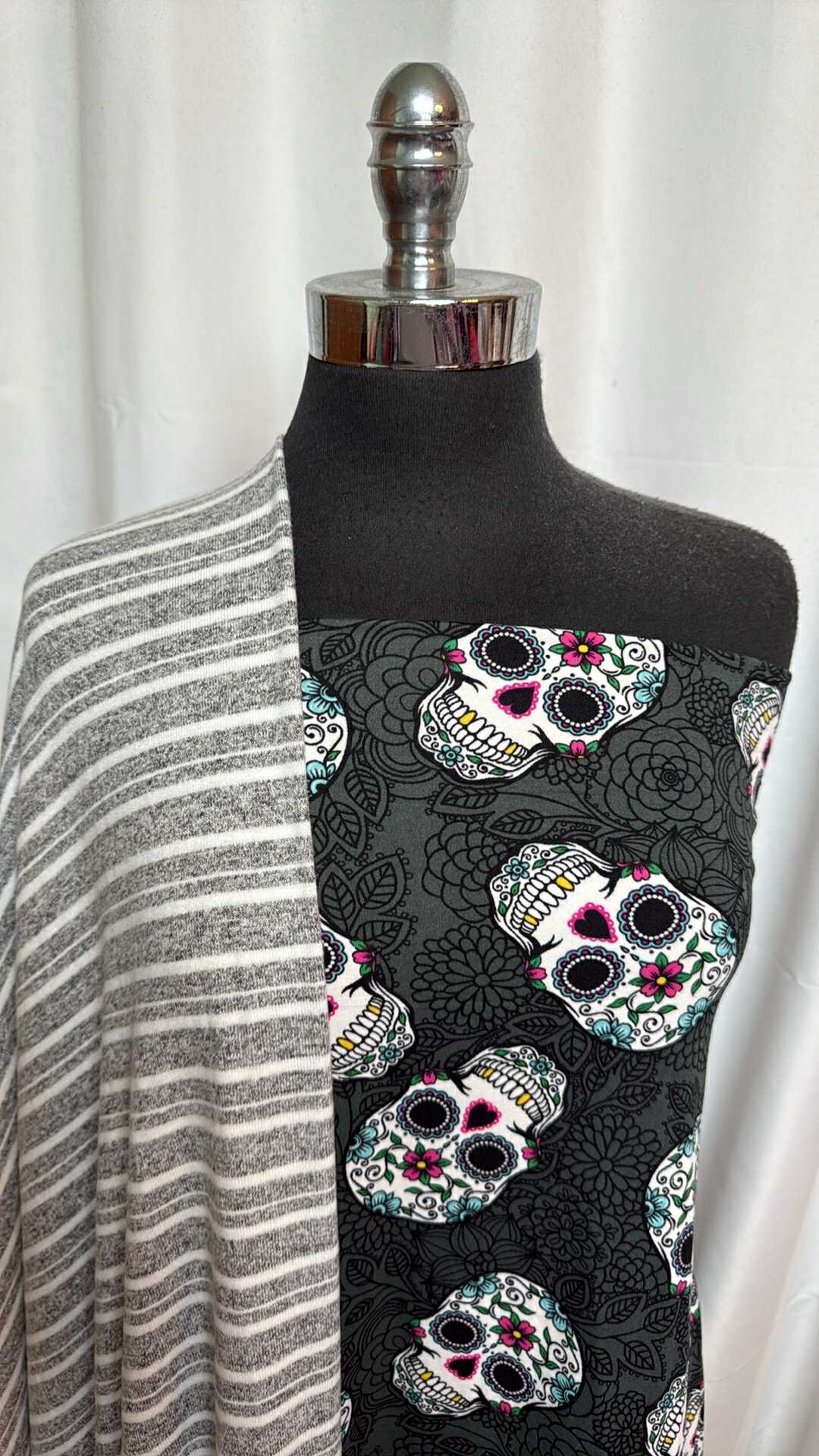 GREY STRIPE/SUGAR SKULLS BUNDLE : 2YD Sugar Skulls DBP & 2YD Grey Stripe Brushed Hacci SK : A28451