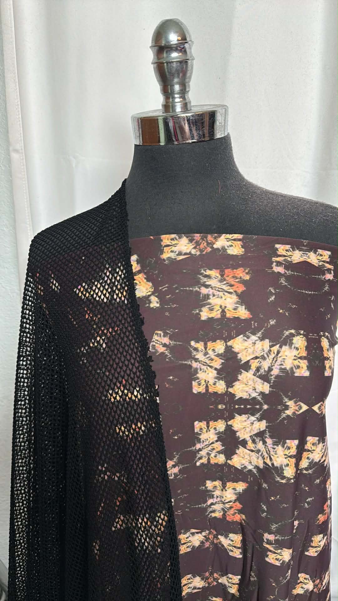ABSTRACT/BLACK MESH BUNDLE : 2YD Black Mesh & 2YD Abstract N/S Swim : A29897